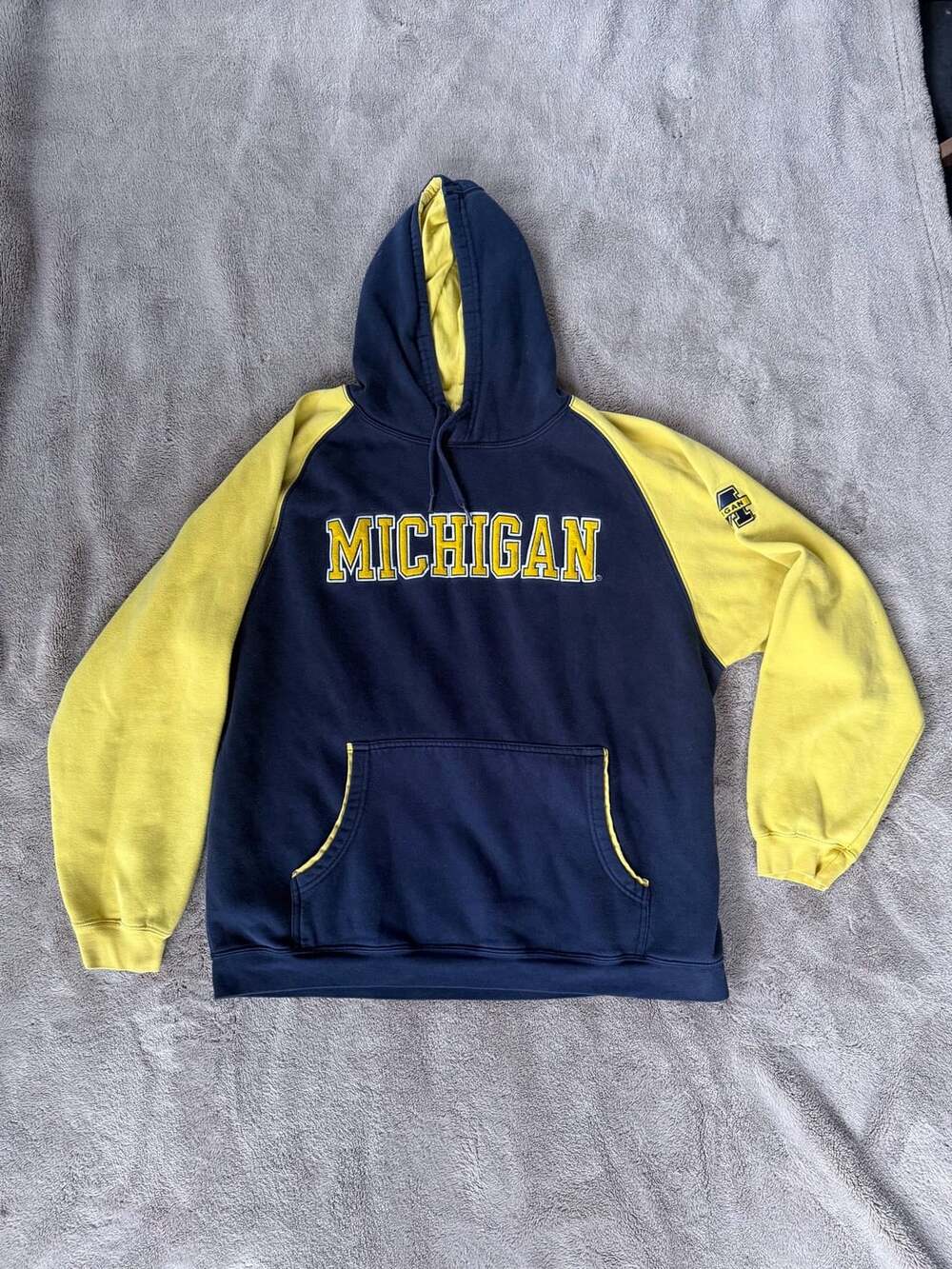 New Agenda University of Michigan Hoodie Size L Blue Yellow Sweatshirt